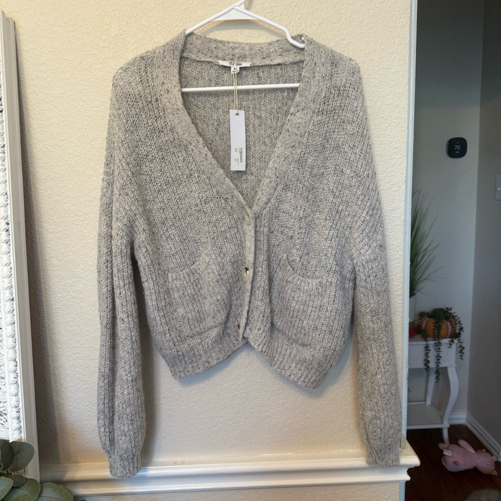 Gray Textured Knit Sweater. medium BB DAKOTA STEVE MADDEN - Picture 11 of 12